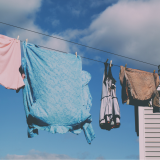 How to Clean Laundry Stained with Discoloured Water